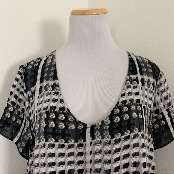 Thakoon Semi Sheer Short Sleeve Geometric Ruffle Hem Top XL Black White Gray - Picture 3 of 13
